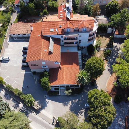 Hotel Minerva Μεντουλίν Εξωτερικό φωτογραφία