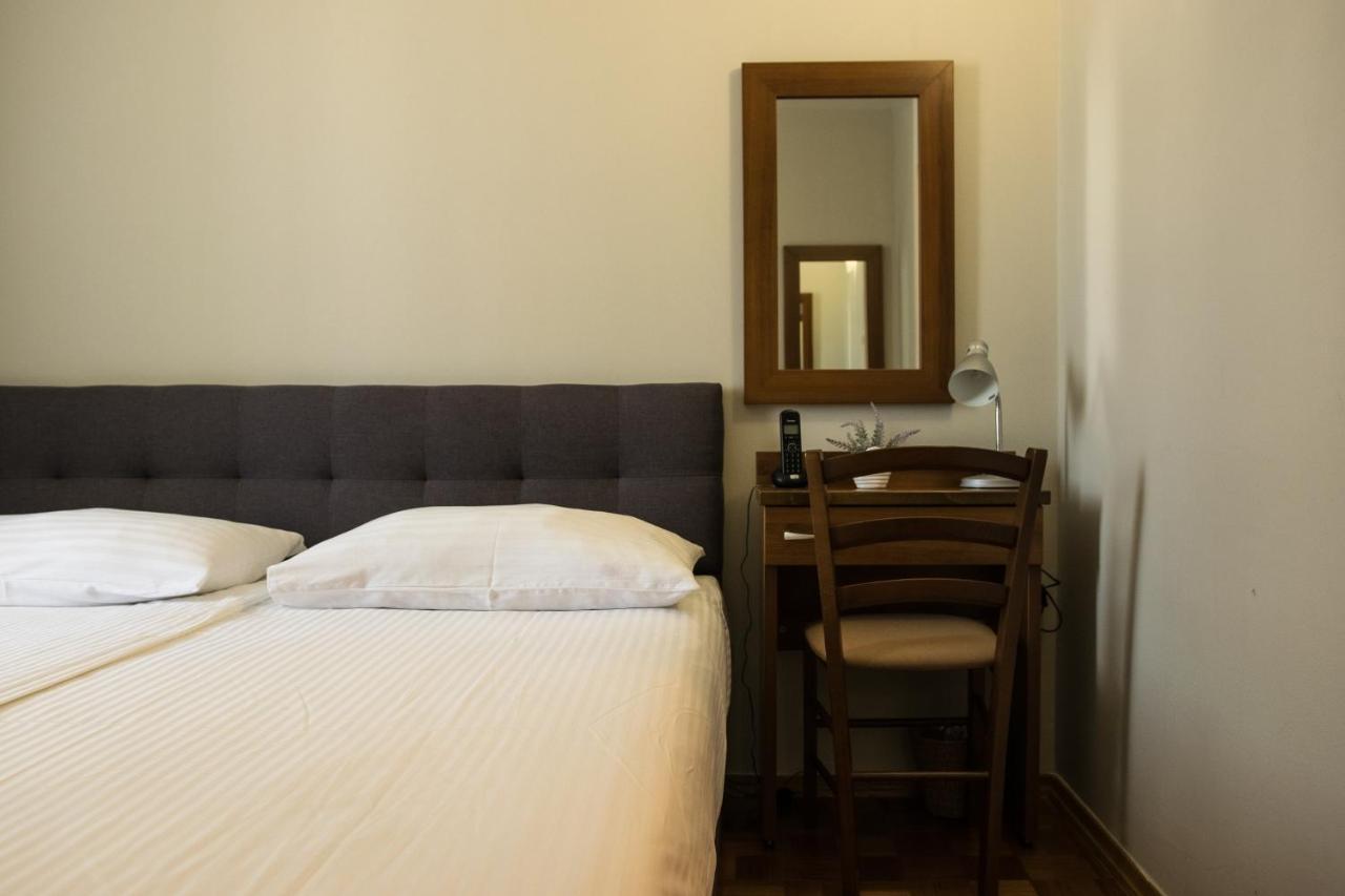 Hotel Minerva Μεντουλίν Εξωτερικό φωτογραφία