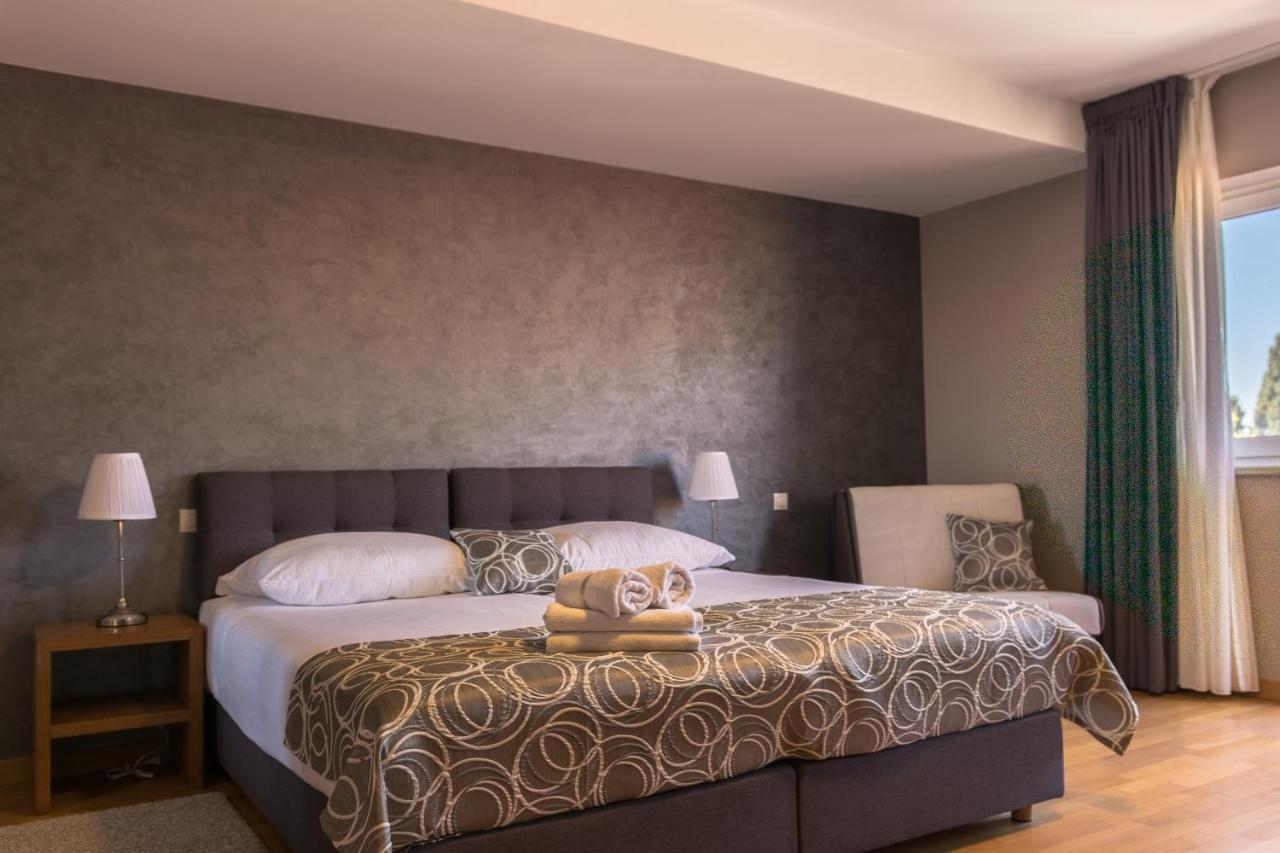 Hotel Minerva Μεντουλίν Εξωτερικό φωτογραφία