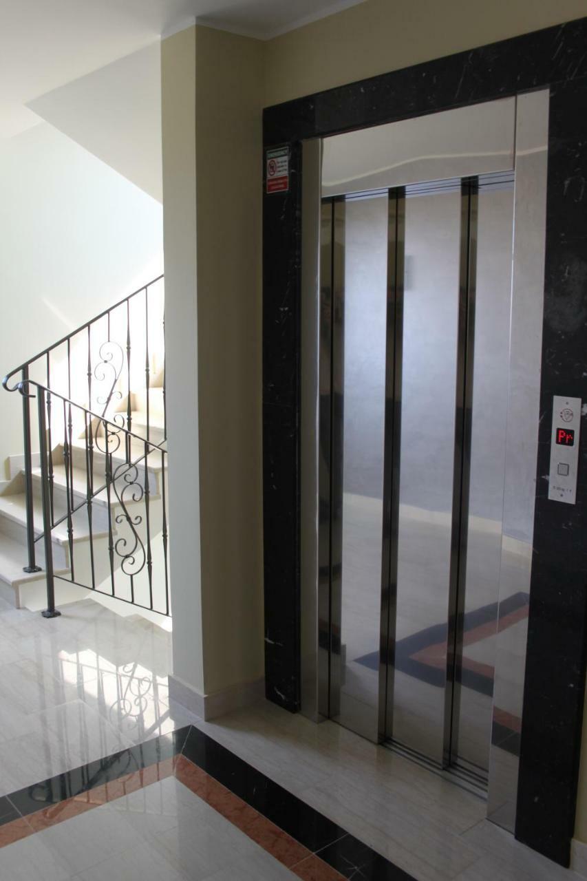 Hotel Minerva Μεντουλίν Εξωτερικό φωτογραφία