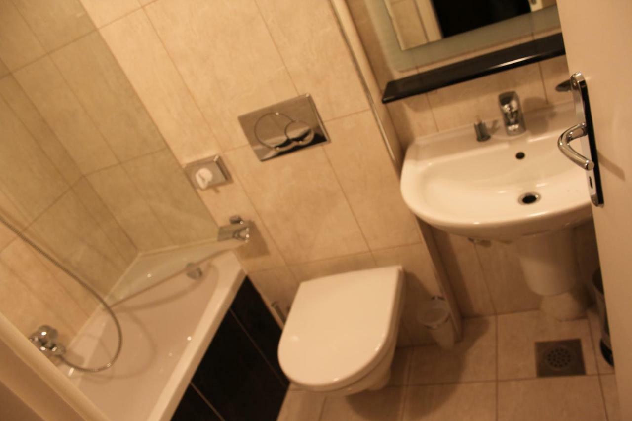 Hotel Minerva Μεντουλίν Εξωτερικό φωτογραφία
