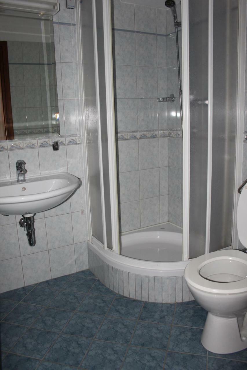 Hotel Minerva Μεντουλίν Εξωτερικό φωτογραφία